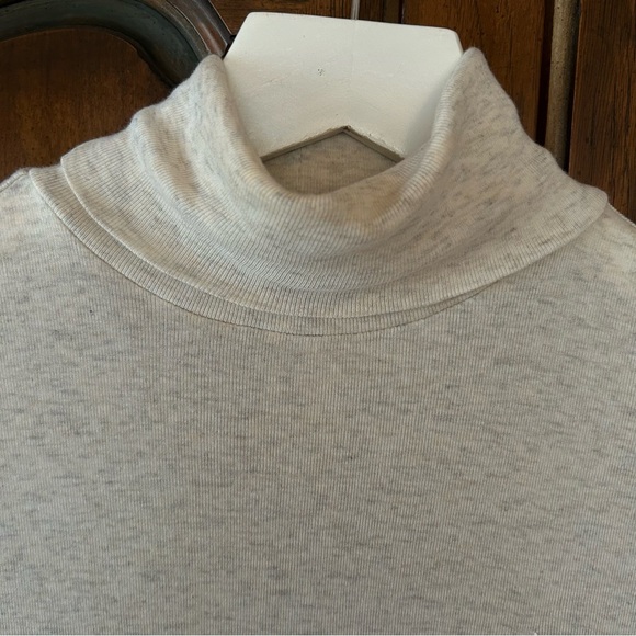 Ralph Lauren ~ Ivory Heathered Long Line Slim Fit Turtleneck Top ~ Small/Medium - Picture 3 of 10